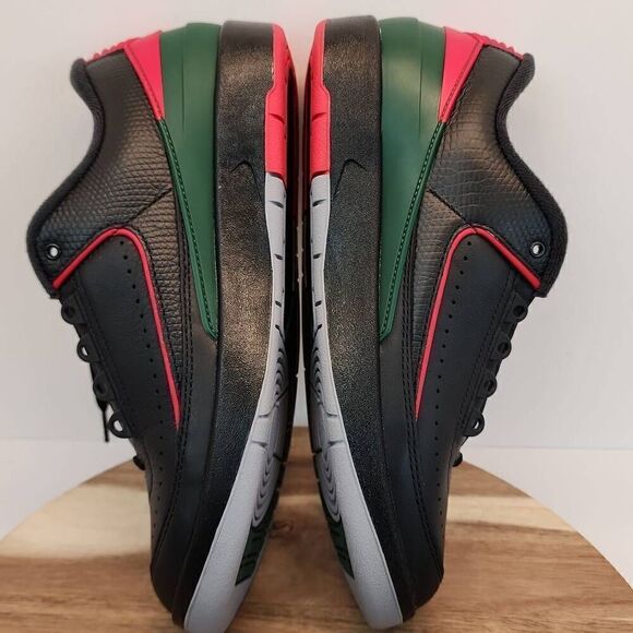 Air Jordan 2 Low Origins Men\'s Size 9.5 Black Fire Red and Fir Green